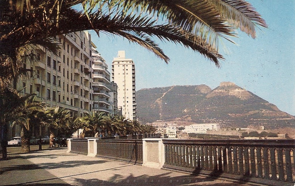 481-Boulevard Front de Mer.jpg